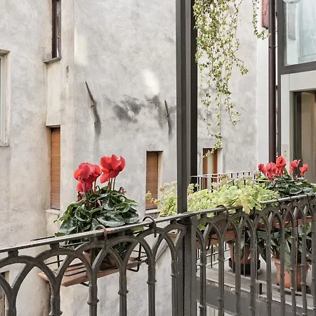 Loft Dei Mercanti Apartment *